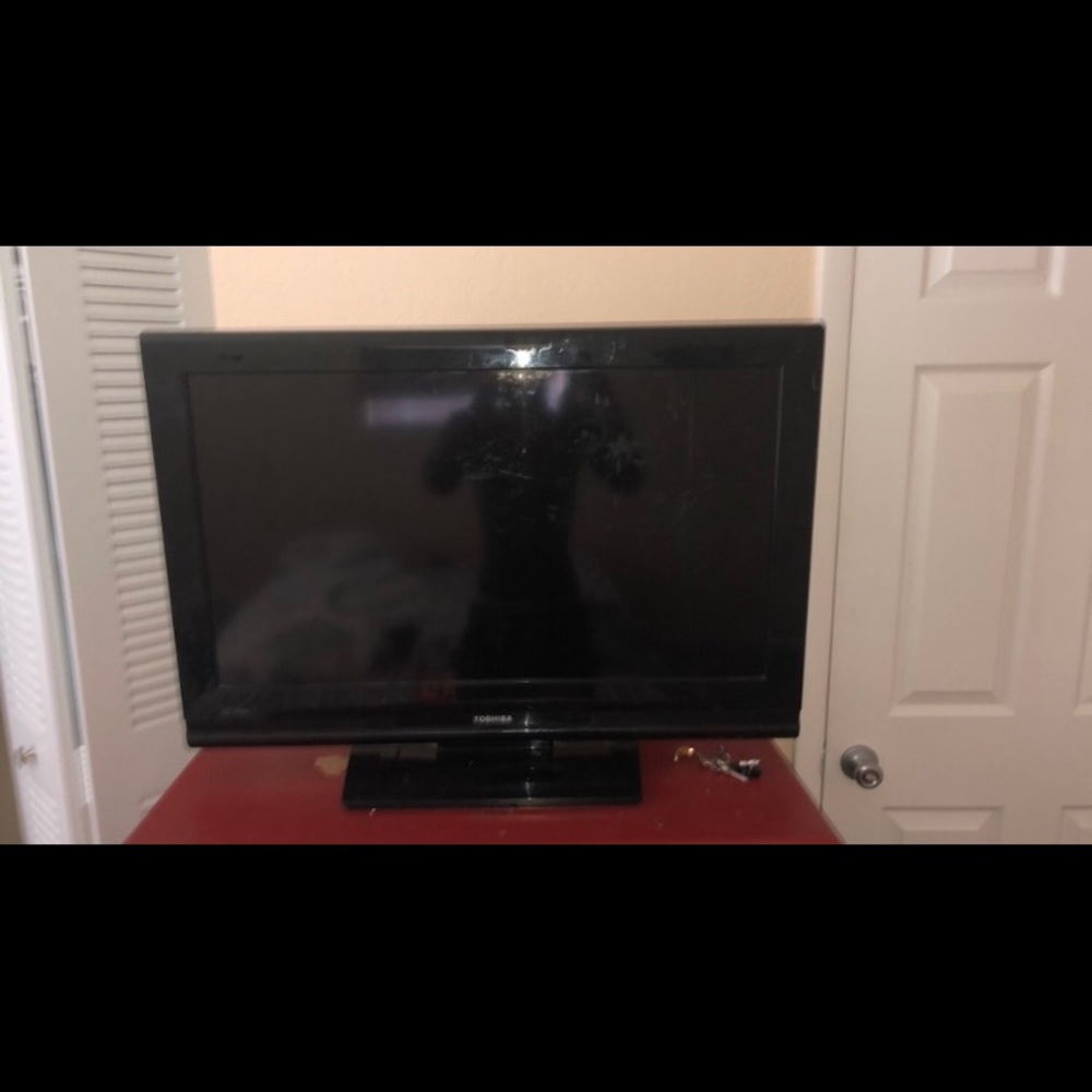 Toshiba 32 inch Tv
